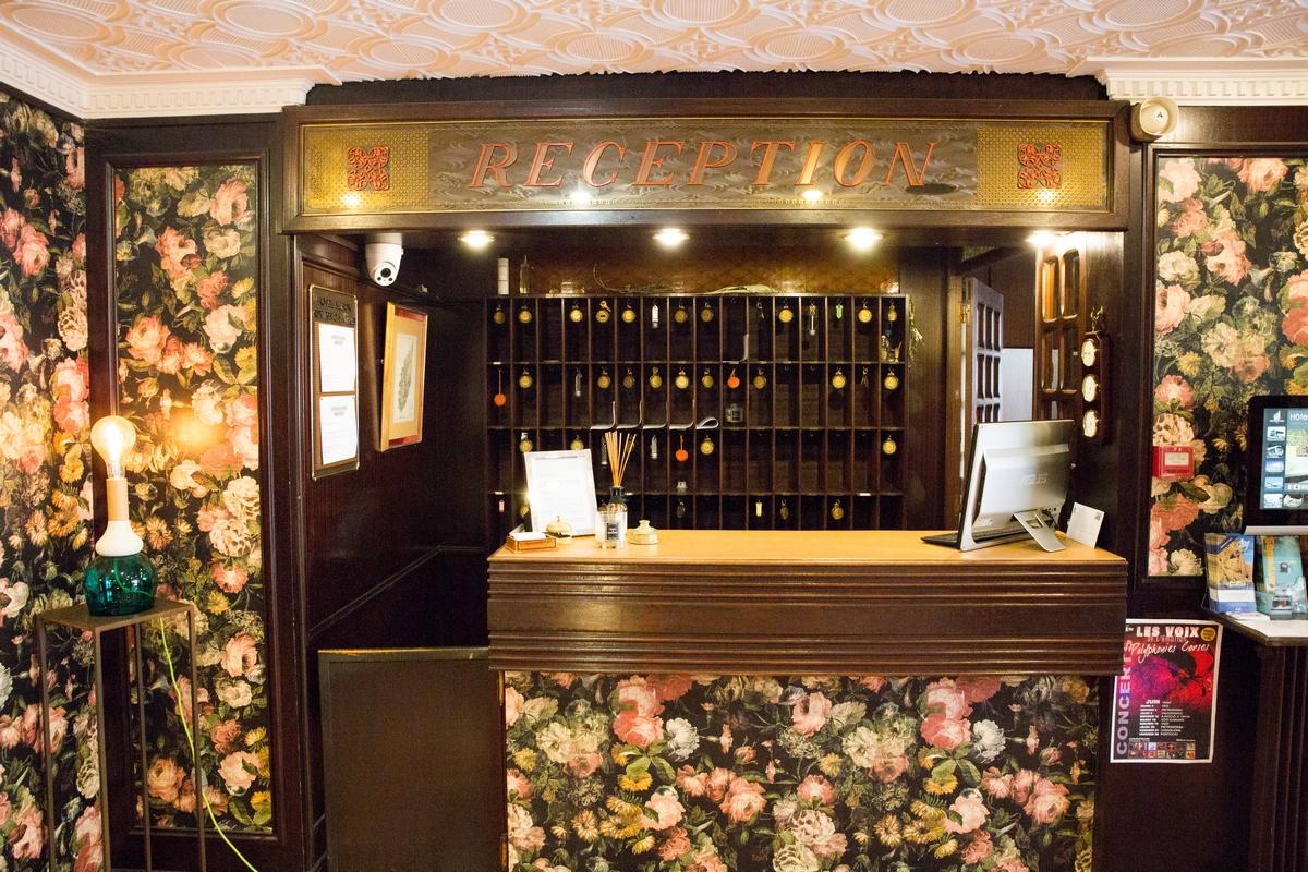 Hotel Albion Аячо Екстериор снимка