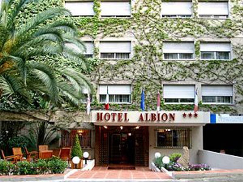 Hotel Albion Аячо Екстериор снимка